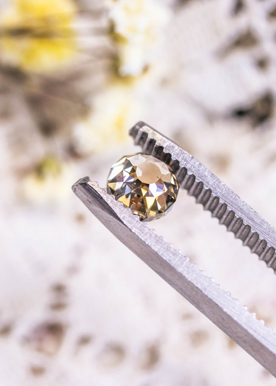 1.05CT Diamond: VVS1 Champagne C4 Round Mughal Cut