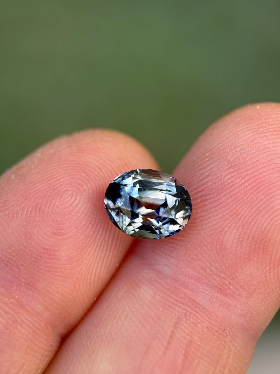 4.10CT Sapphire: Gray Blue Parti Precision Oval Mixed Cut