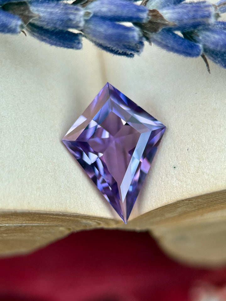 1.85CT Sapphire: Opalescent Purple Pink Kite Step Cut