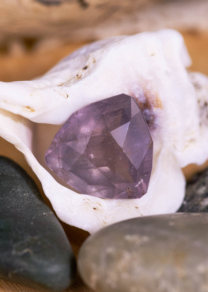 4.19CT Sapphire: Color Changing Geometric Trillion