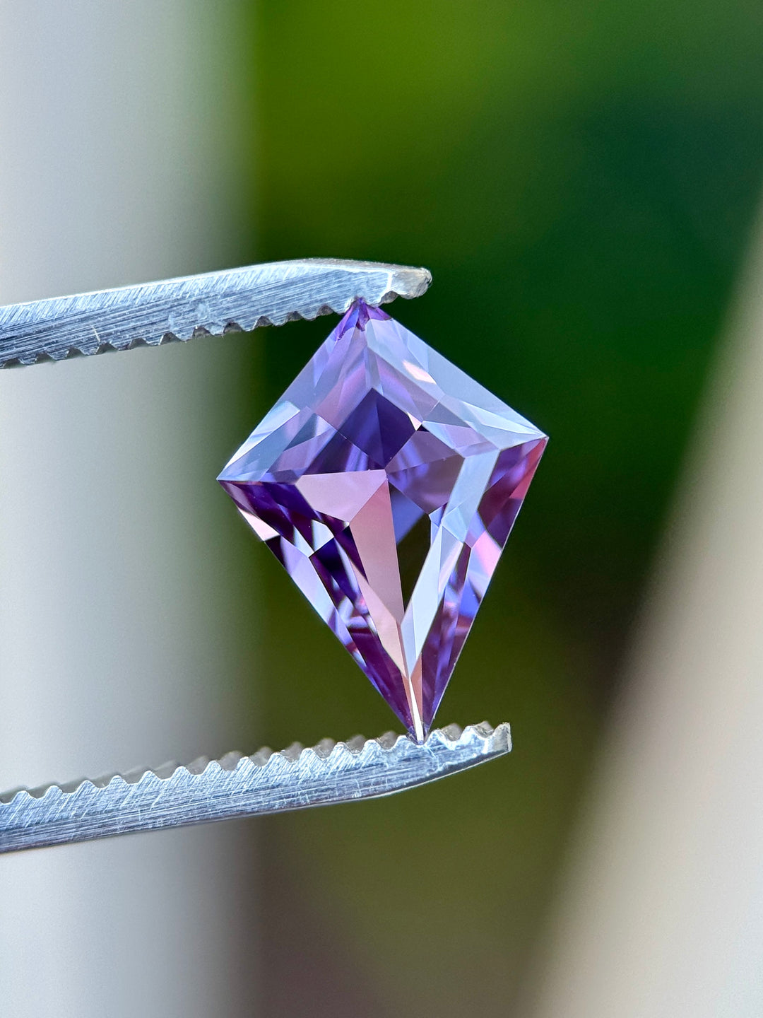 1.85CT Sapphire: Opalescent Purple Pink Kite Step Cut