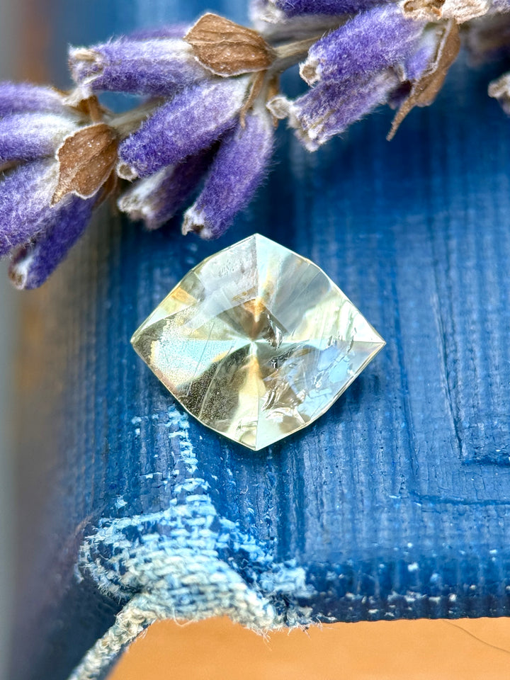 1.22CT Sapphire: Earthy Yellow Teal Green Custom Kite-Rhombus Mixed Cut