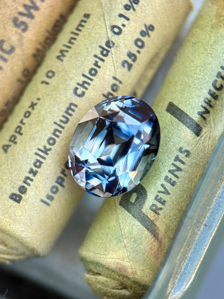 4.10CT Sapphire: Gray Blue Parti Precision Oval Mixed Cut