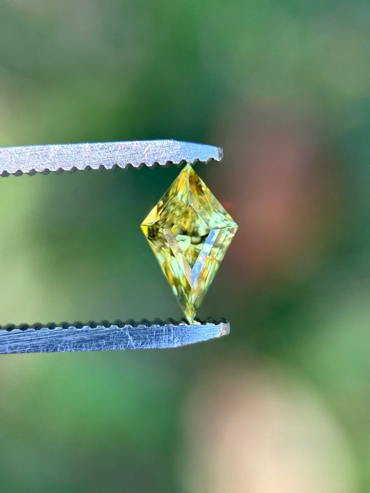1.55CT Sapphire: Yellow Green Precision Kite Mixed Cut