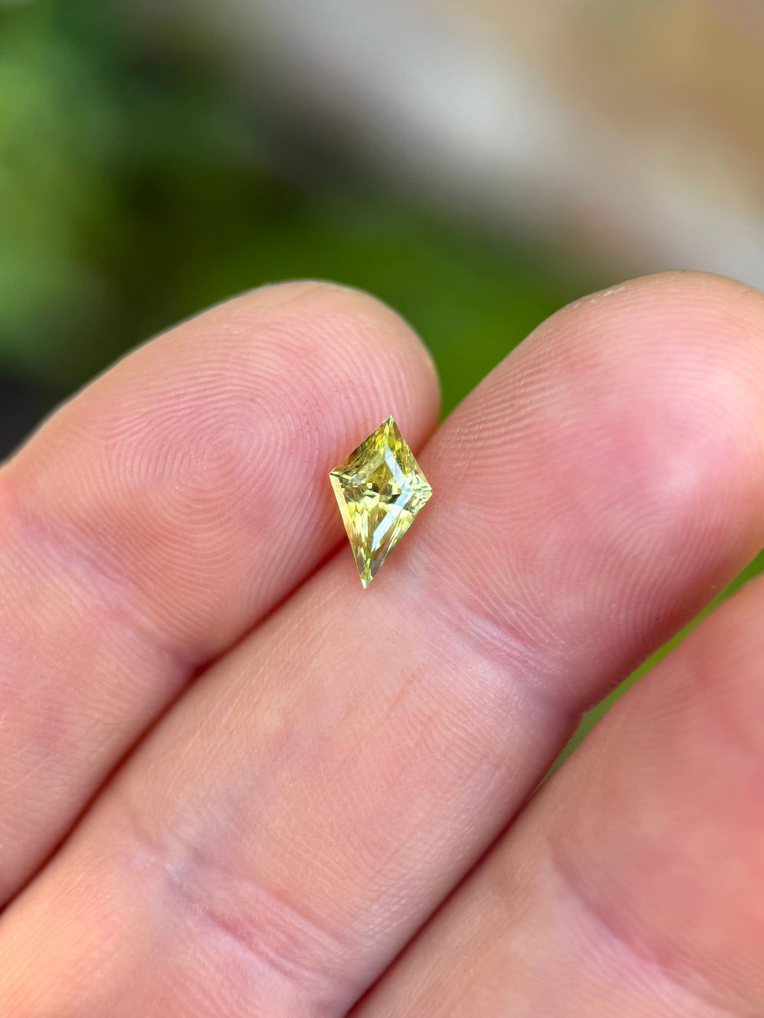 1.55CT Sapphire: Yellow Green Precision Kite Mixed Cut