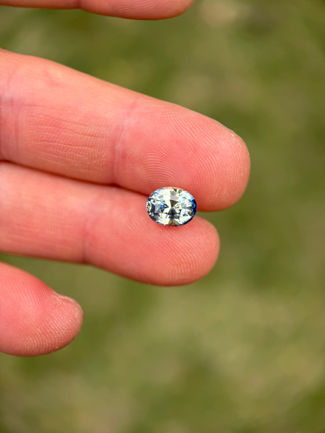 3.57CT Sapphire: Yellow Blue Parti Precision Oval Mix