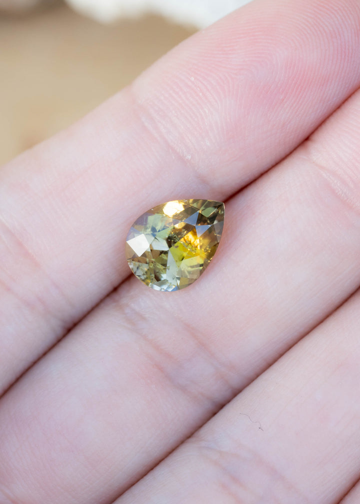 2.88CT Tanzanite: Yellow Green Blue Brilliant Pear Cut