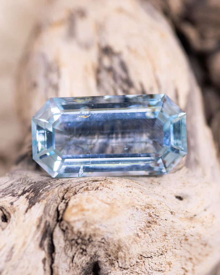 7.61CT Aquamarine: Green Seafoam Blue Emerald Cut
