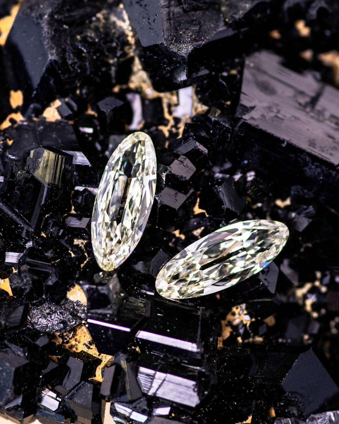 1.03CTW Matched Diamond Pair: Y-Z VS1-VVS2 Antique Style Movals