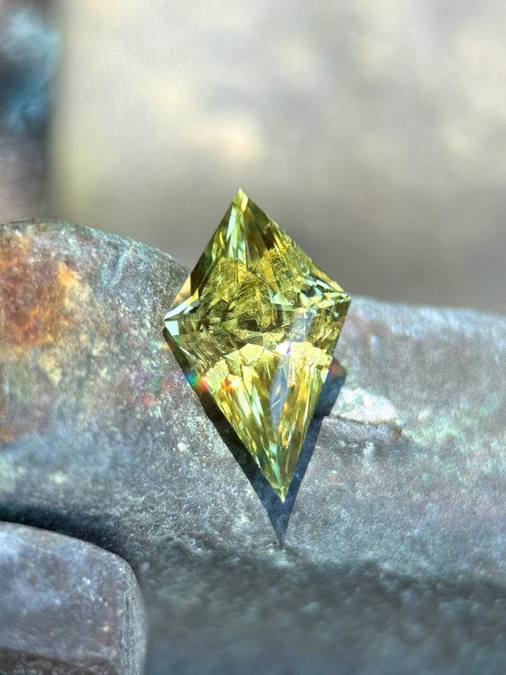1.55CT Sapphire: Yellow Green Precision Kite Mixed Cut