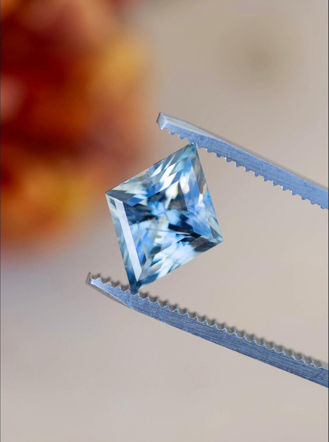 4.52CT Sapphire: Greenish Yellow Blue Parti Kite-Lozenge Step Cut