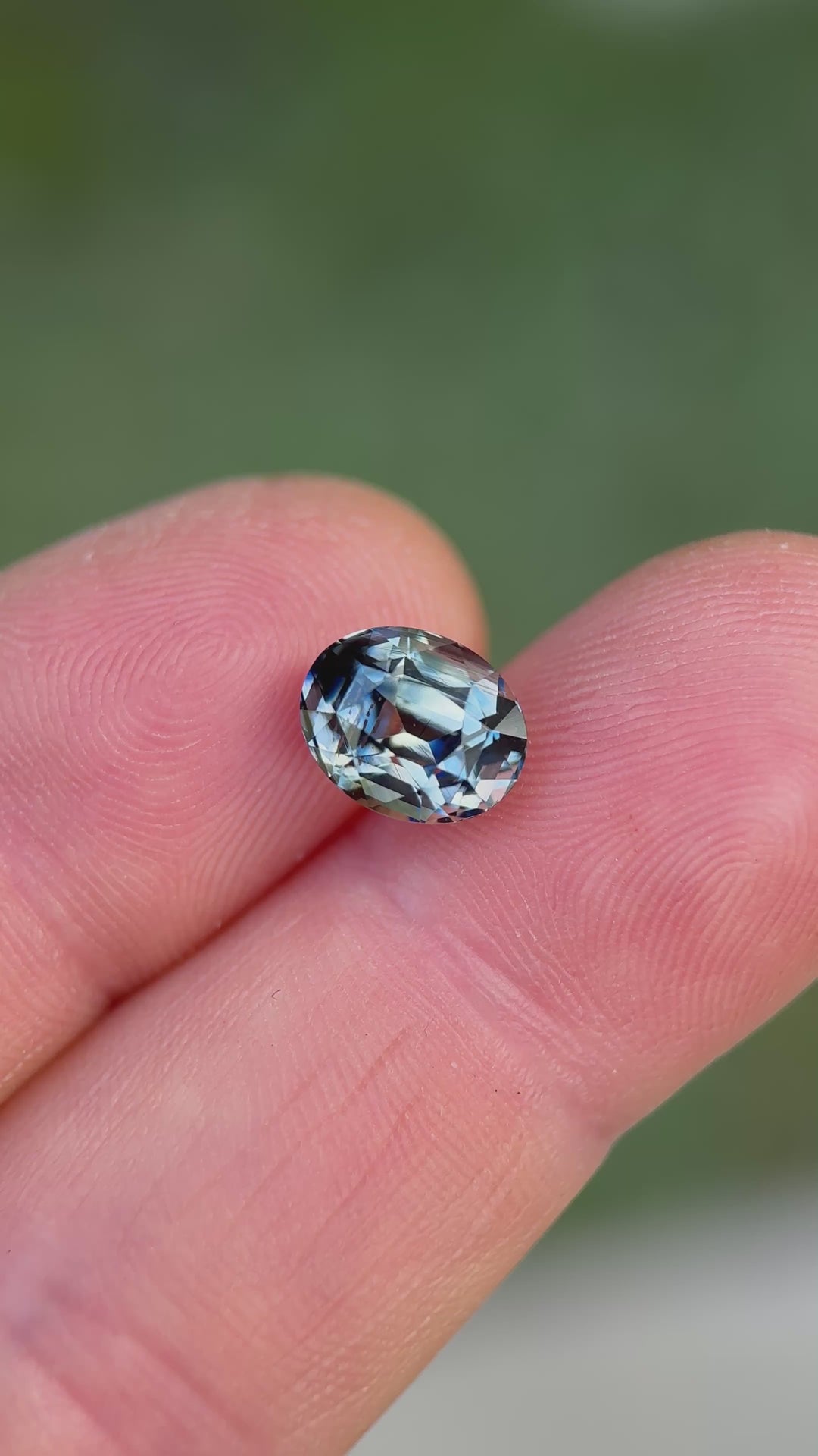 4.10CT Sapphire: Gray Blue Parti Precision Oval Mixed Cut