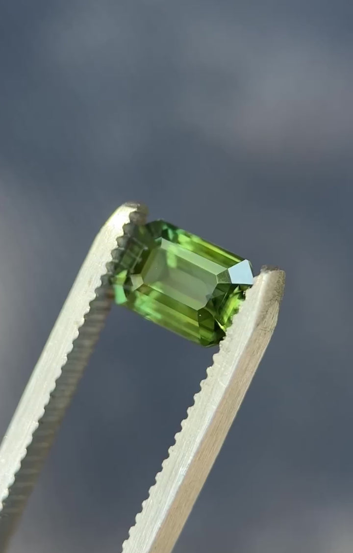 2.03CT Sapphire: Vibrant Earthy Green Precision Emerald Cut
