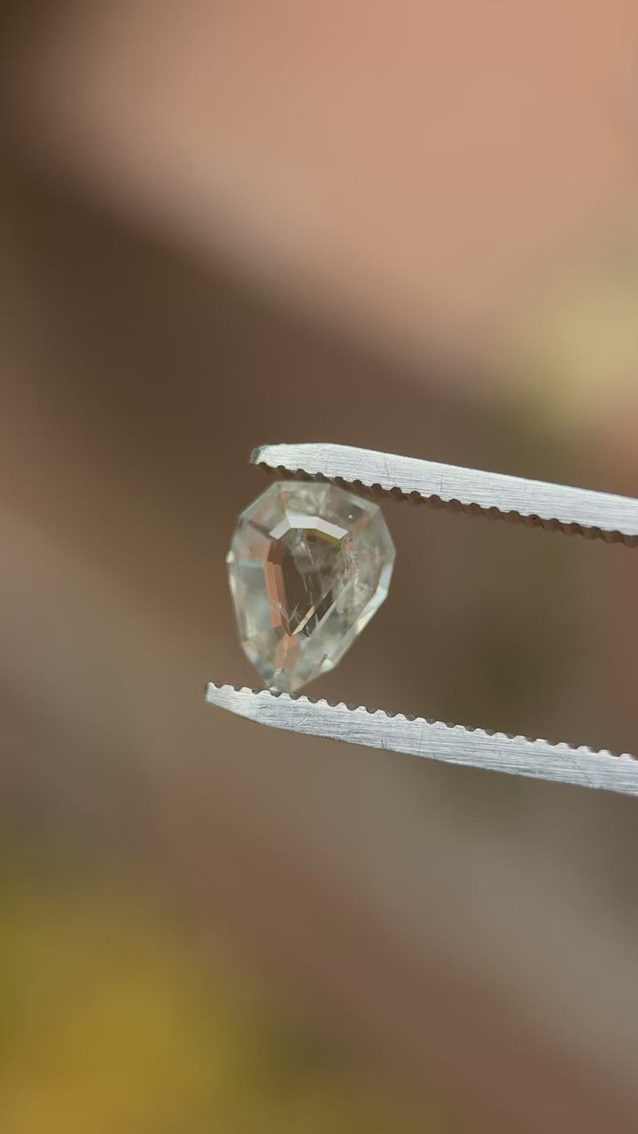 1.75CT Sapphire: Color Shifting Shield Tablet Cut