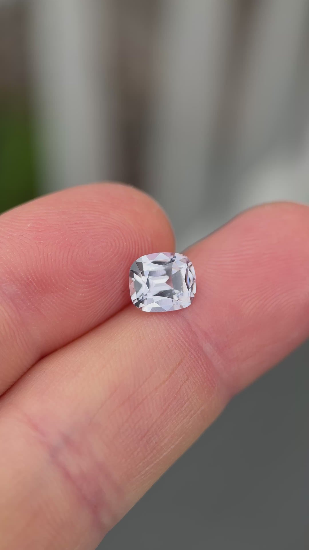 2.07 Carat Lilac Pink Sapphire | Untreated Madagascar hand video