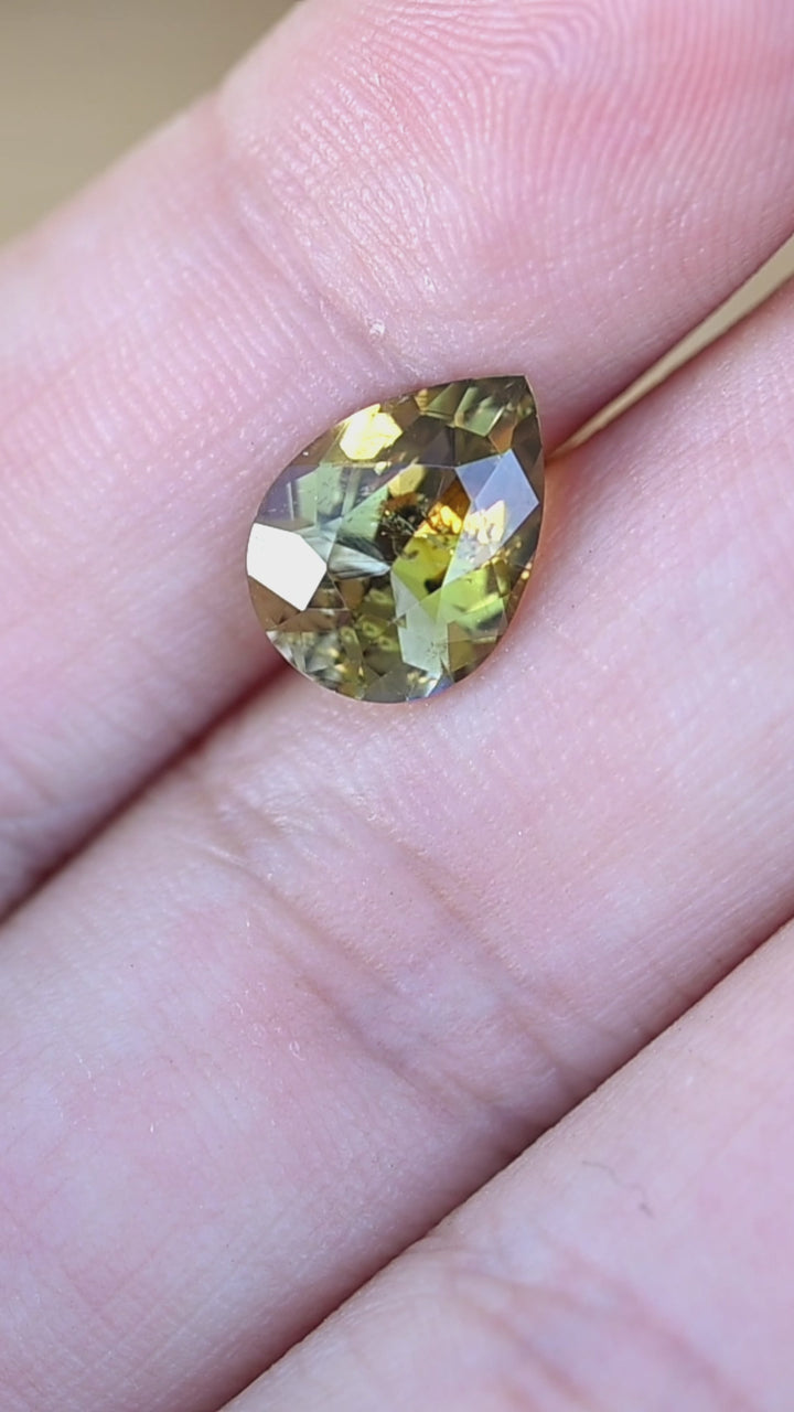 2.88CT Tanzanite: Yellow Green Blue Brilliant Pear Cut