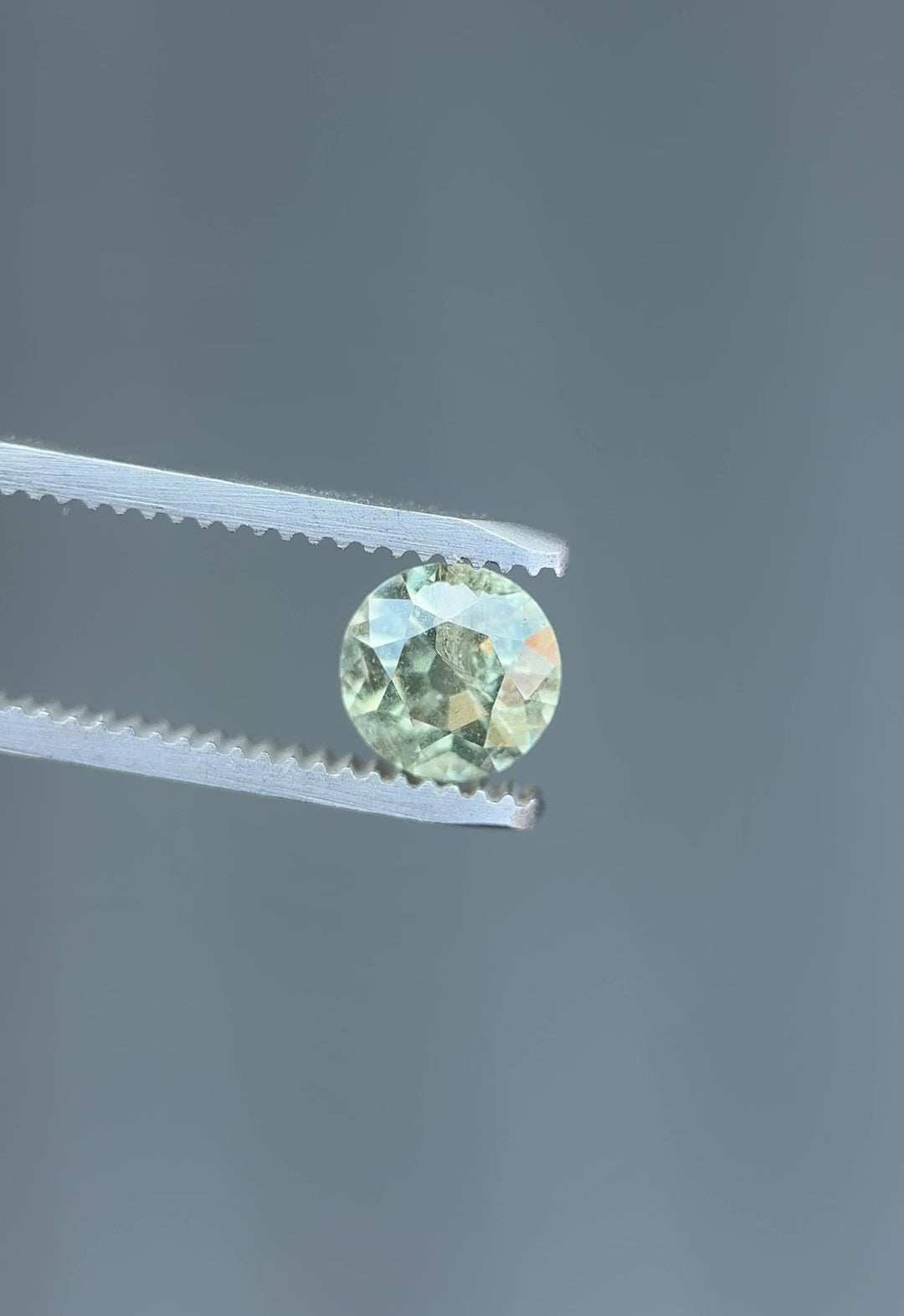 360-degree video of 1.42-carat Umba sapphire in old European mine cut, spinning to reveal natural internal characteristics and color play.