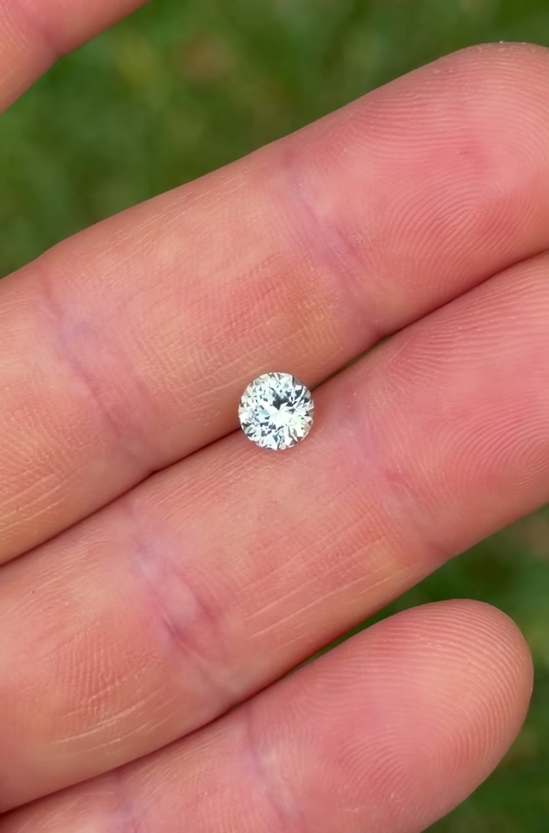 1.15CT Sapphire: Light Sage Green Round Brilliant Mix Cut
