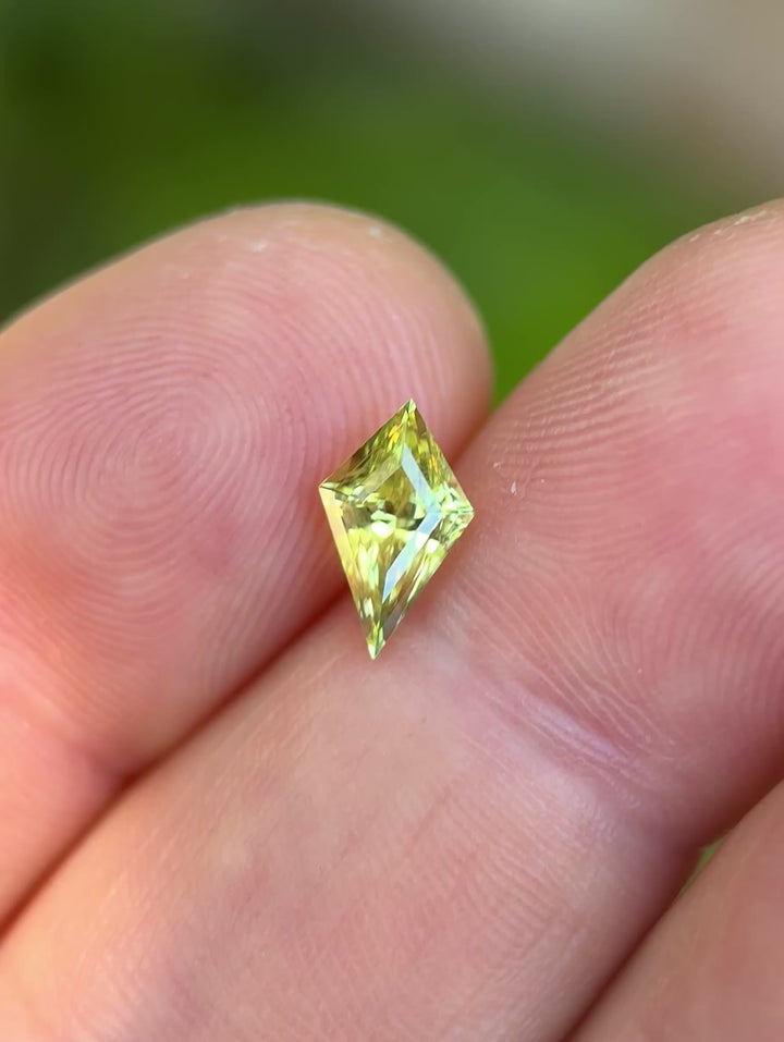 1.55CT Sapphire: Yellow Green Precision Kite Mixed Cut