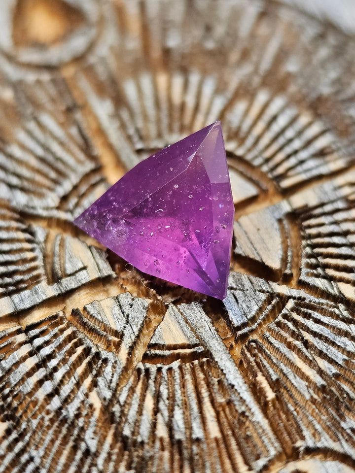 Behold the breathtaking beauty of 'Raspberry Radiance,' a 1.65-carat No Heat Sapphire sourced from the mystical Umba River in Tanzania. 🌟 This exquisite gem, with its custom modified trillion cut, boasts a captivating raspberry red hue that exudes warmth and sophistication. Elevate your jewelry collection with this timeless piece of natural elegance. 💎 #RaspberryRadiance #SapphireJewelry #TanzaniaGem #GemstoneLove